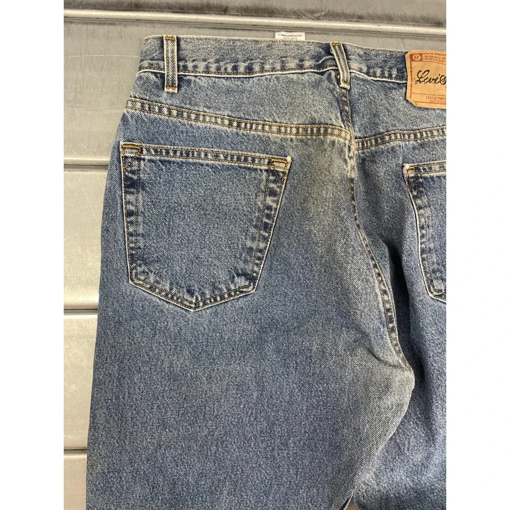Signature Levis Jeans 33X30‎ Blue Medium Wash Denim Regular Straight 100% Cotton